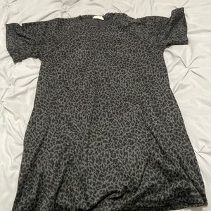 New In Black Leapord T-Shirt Dress Size L